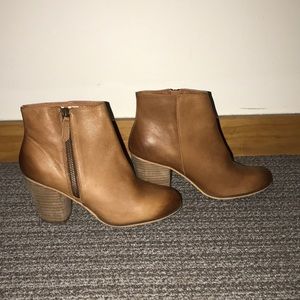 BP Brown booties